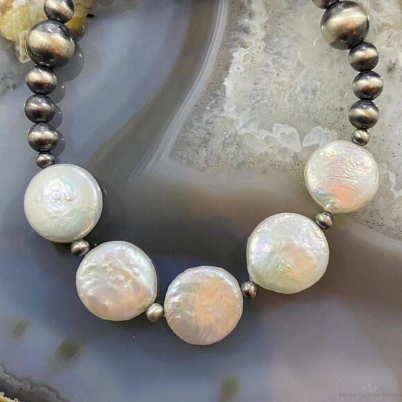 Native American Sterling Navajo Pearl Beads & 5 Pearl Coin Stretch Bracelet - Picture 5 of 10